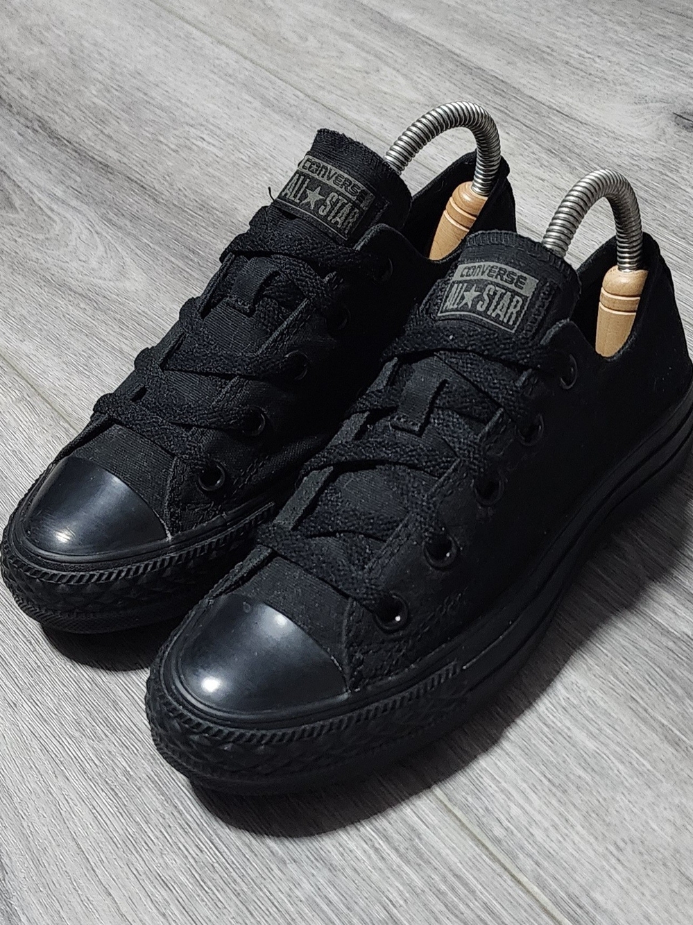 Converse Chuck Taylor All Star Black Canvas Low Top Sneakers Womens Size 6